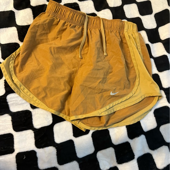 Nike Pants - Nike HEATHERED Tempo Shorts GOLD Sz SMALL